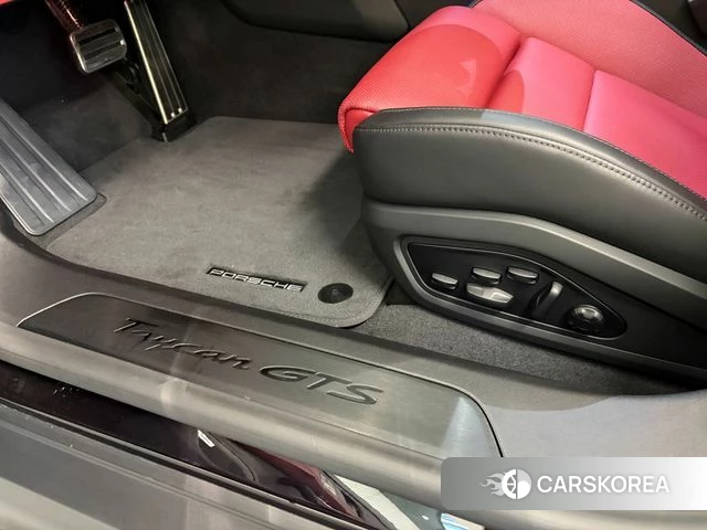 Porsche Taycan id 4904203 из Кореи 10