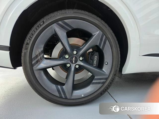 Genesis GV70 id 5001129 из Кореи 10