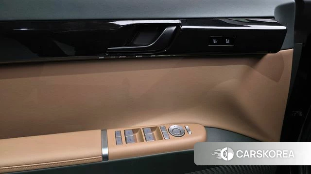 Hyundai Grandeur (GN7) id 5021986 из Кореи 10