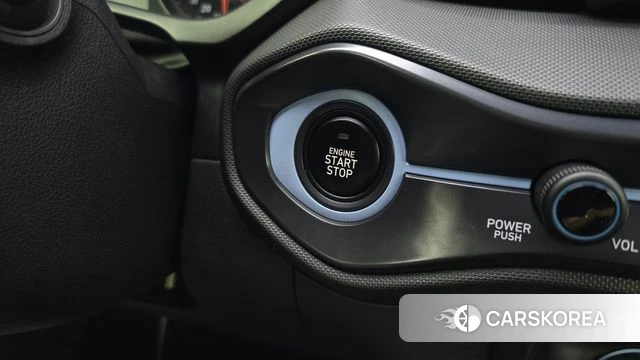 Hyundai Veloster (JS) id 4993475 из Кореи 10