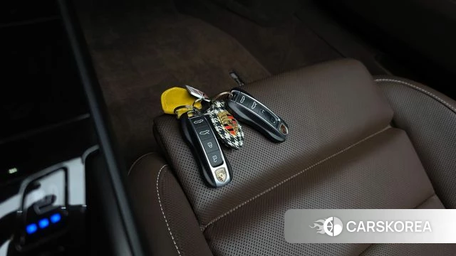 Porsche 911(992) id 4986501 из Кореи 10
