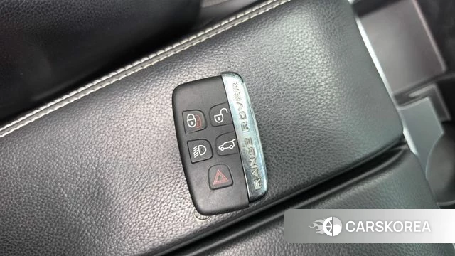 Land Rover Range Rover Velar id 5018420 из Кореи 10