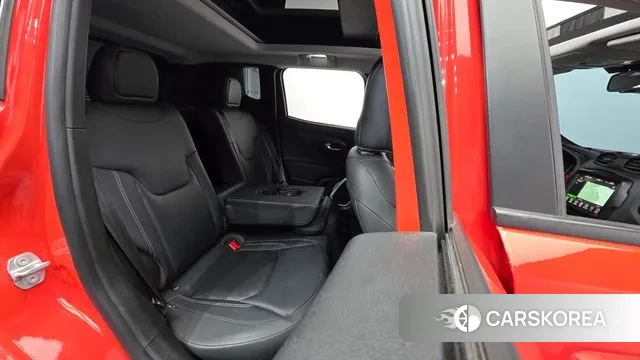 Jeep Renegade id 3647230 из Кореи 10