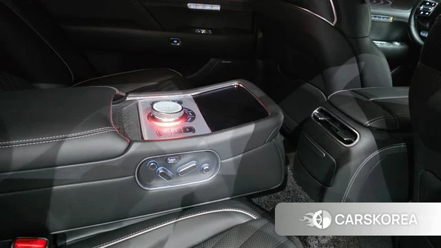 Genesis G90 (RS4) id 5012353 из Кореи 10