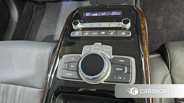 Genesis G90 id 4923780 из Кореи 10