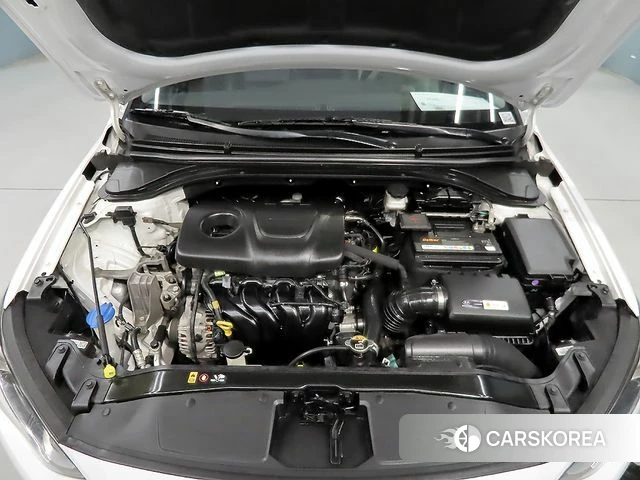 Hyundai Avante AD id 4638357 из Кореи 10