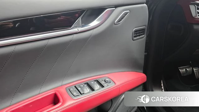 Maserati Ghibli id 4929313 из Кореи 10
