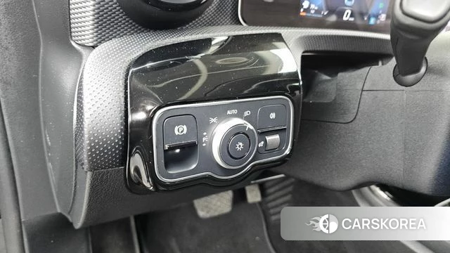 Mercedes-Benz A-Class W177 id 4943653 из Кореи 10