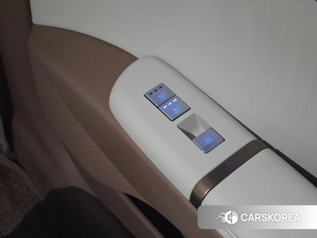 Hyundai Grandeur (GN7) id 4539845 из Кореи 10
