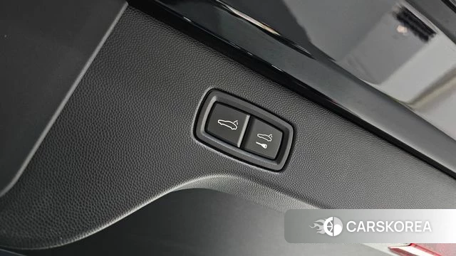 Porsche Makan EV id 3769632 из Кореи 10