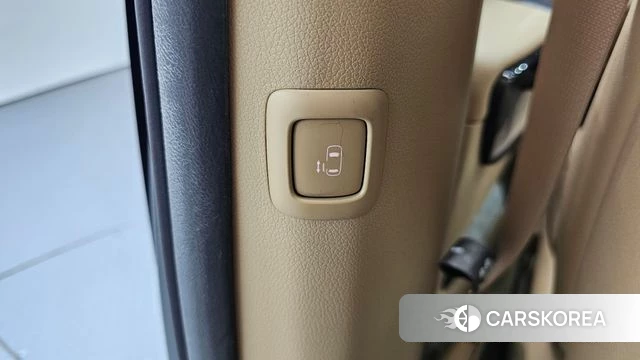 Kia All New Carnival id 5048689 из Кореи 10