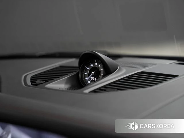 Porsche 911(992) id 4970976 из Кореи 10