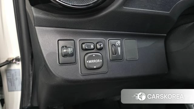 Toyota Prius C id 5048679 из Кореи 10