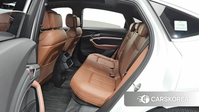 Audi e-Tron id 4906142 из Кореи 10