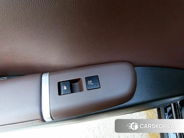 Hyundai Grandeur (GN7) id 5027034 из Кореи 10