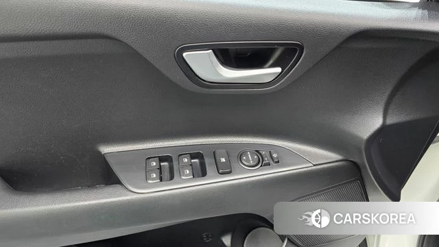 Kia Stonic id 5041895 из Кореи 10
