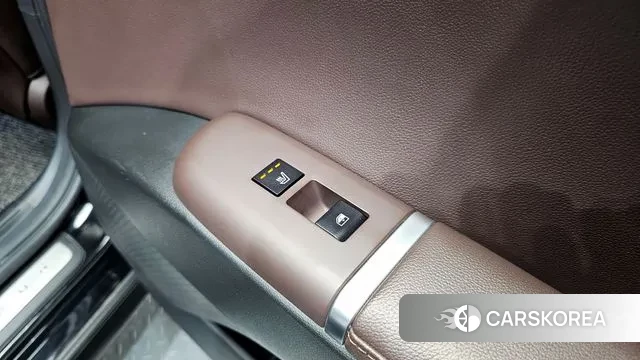 Hyundai Grandeur (GN7) id 3576499 из Кореи 10