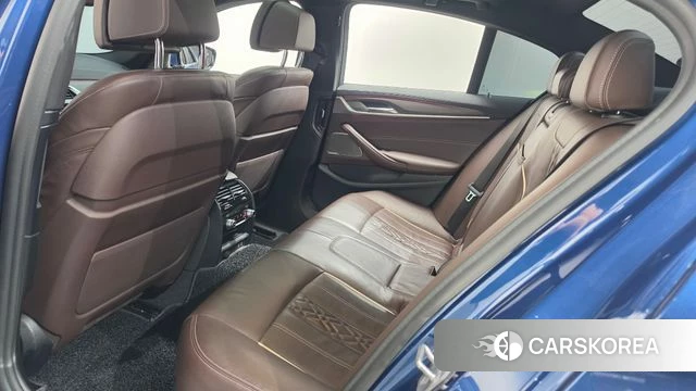 BMW 5 Series (G30) id 4992472 из Кореи 10