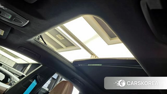 Porsche Makan EV id 3786198 из Кореи 10
