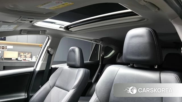 Toyota RAV4 id 5023976 из Кореи 10