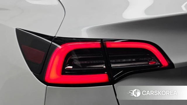 Tesla Model 3 id 4676679 из Кореи 10
