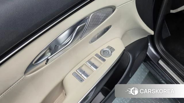Genesis GV70 id 5040956 из Кореи 10