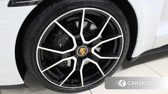 Porsche Taycan id 5011690 из Кореи 10