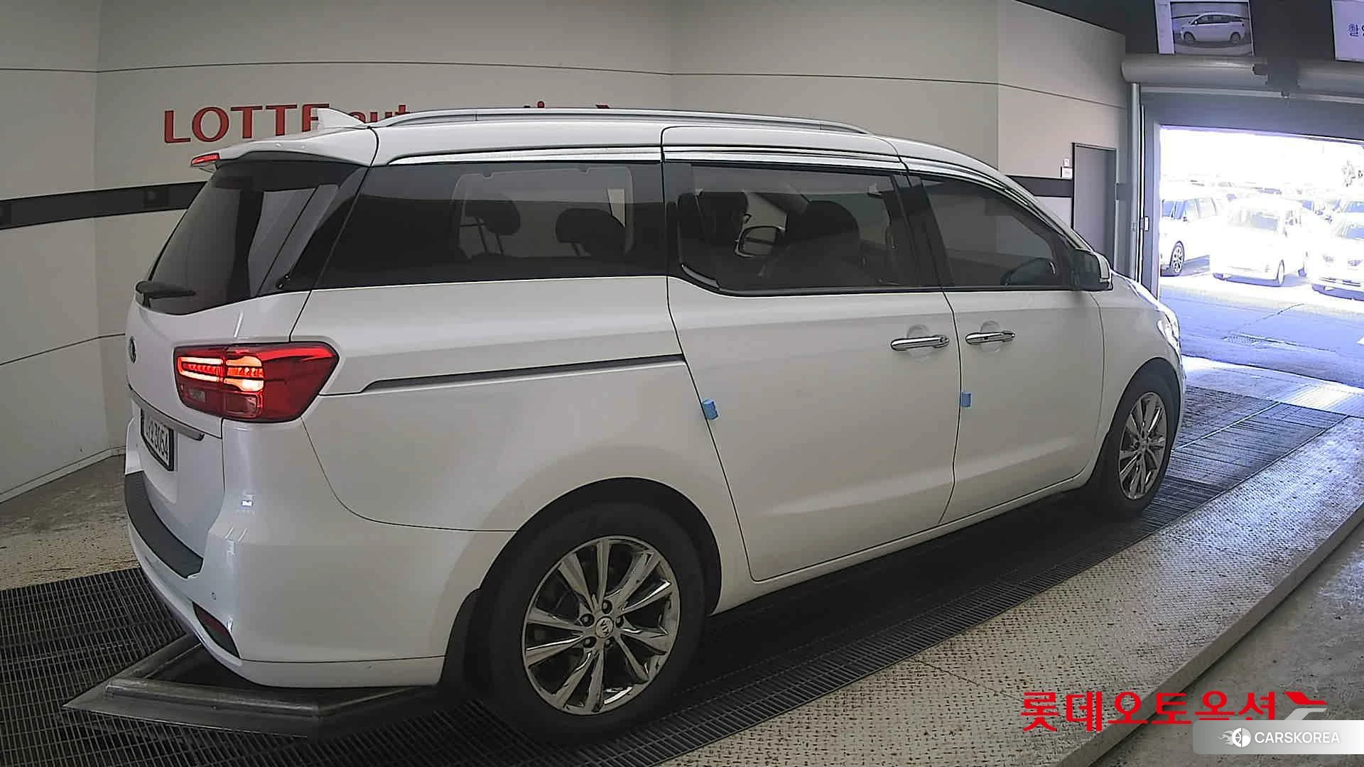 Kia Carnival id 4990106 из Кореи 10