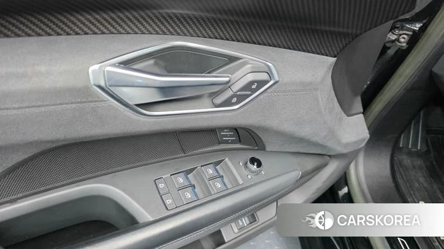 Audi e-Tron GT id 4935666 из Кореи 10