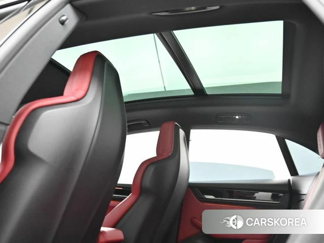 Porsche Makan EV id 4995432 из Кореи 10