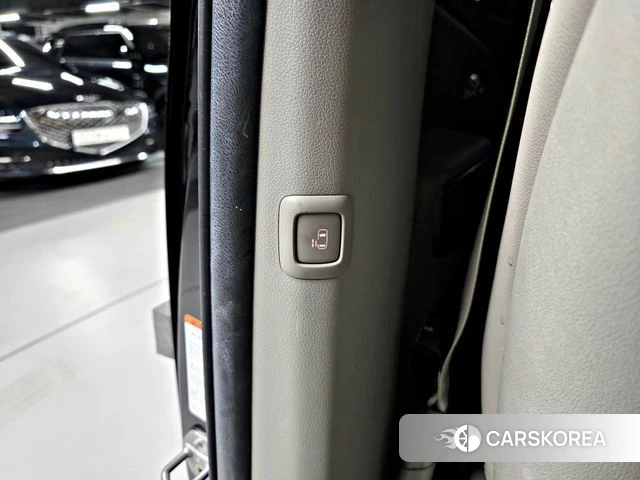 Kia The New Carnival id 5023447 из Кореи 10