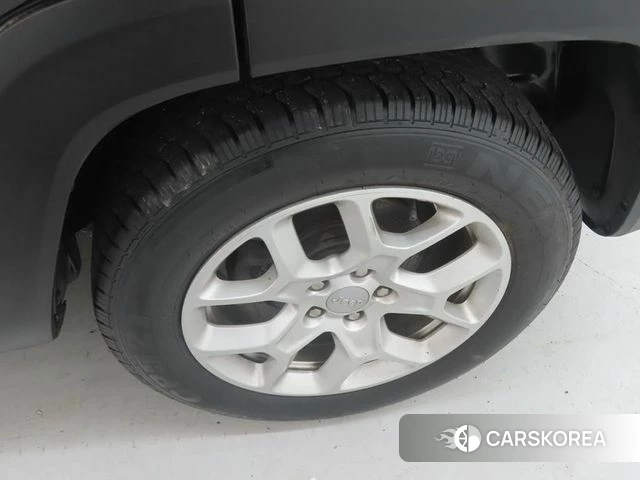 Jeep Renegade id 4918920 из Кореи 10