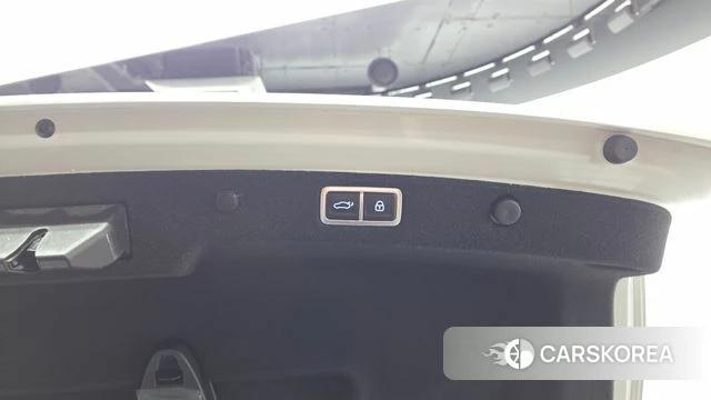 Hyundai Grandeur (GN7) id 5022035 из Кореи 10