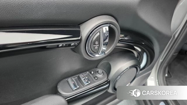 Mini Cooper Convertible id 4904572 из Кореи 10