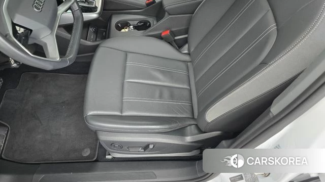 Audi Q4 e-Tron (F4) id 4964990 из Кореи 10