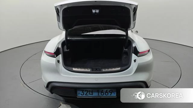 Porsche Taycan id 4943287 из Кореи 10