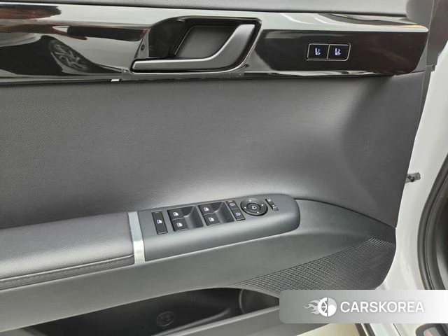 Hyundai Grandeur (GN7) id 4974702 из Кореи 10