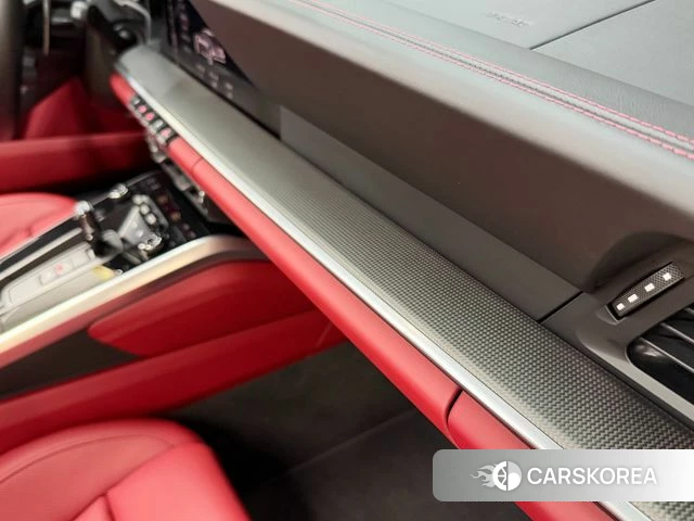 Porsche 911(992) id 4943669 из Кореи 10