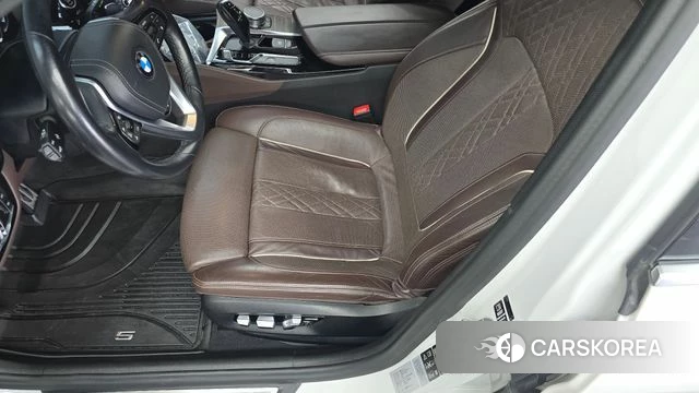 BMW 5 Series (G30) id 4978361 из Кореи 10