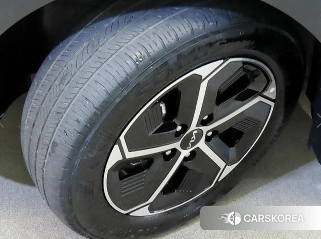 Kia Di Ol Nu Niro id 5045725 из Кореи 10