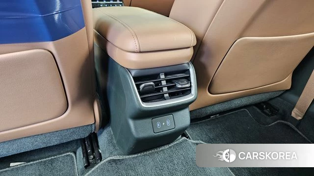 Hyundai Grandeur (GN7) id 5026878 из Кореи 10