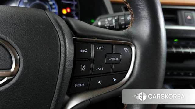 Lexus UX250h id 4339315 из Кореи 10