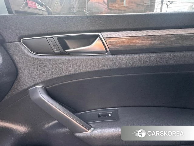 Volkswagen The New Passat id 5035833 из Кореи 10