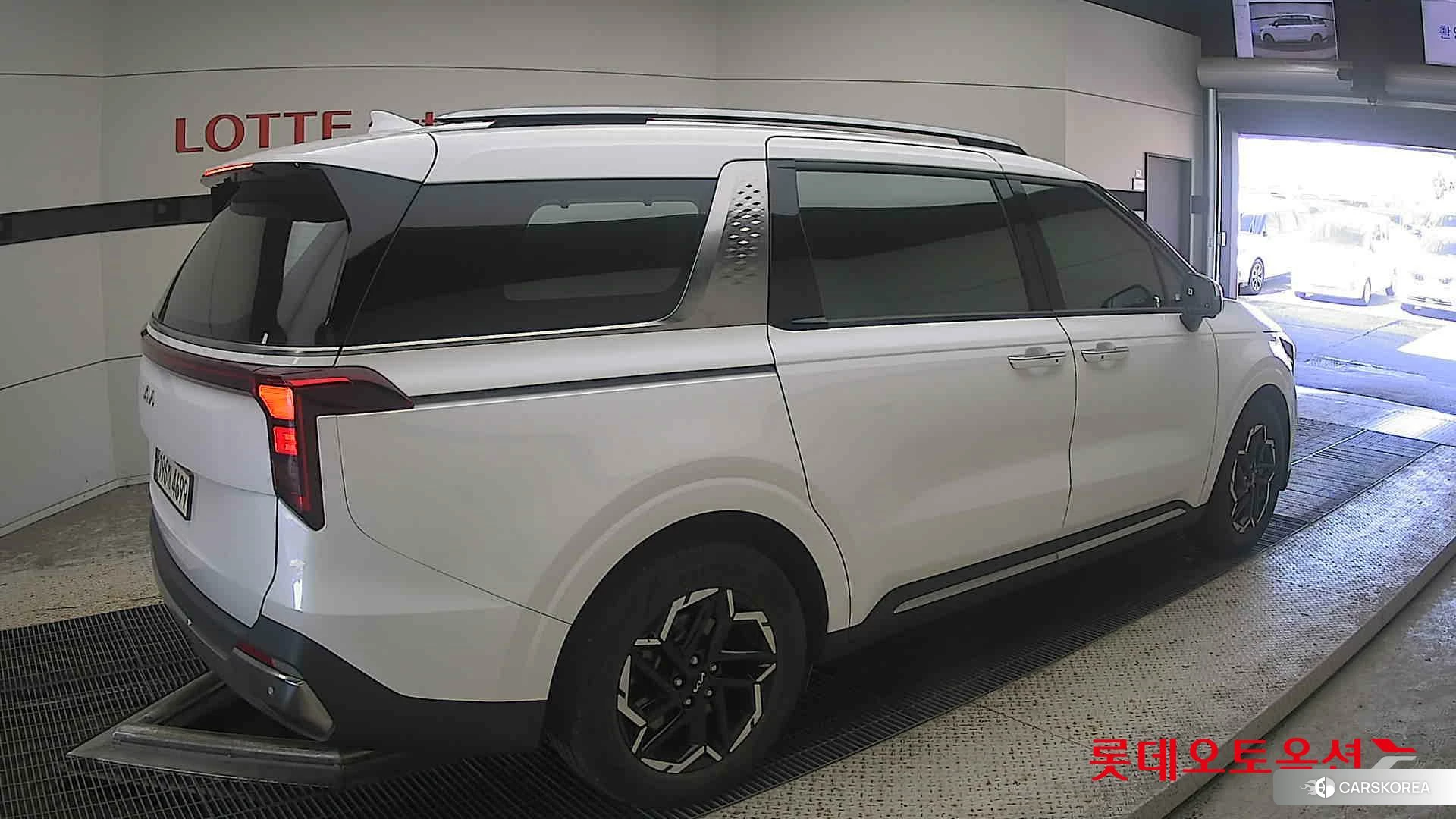 Kia Carnival id 4990050 из Кореи 10