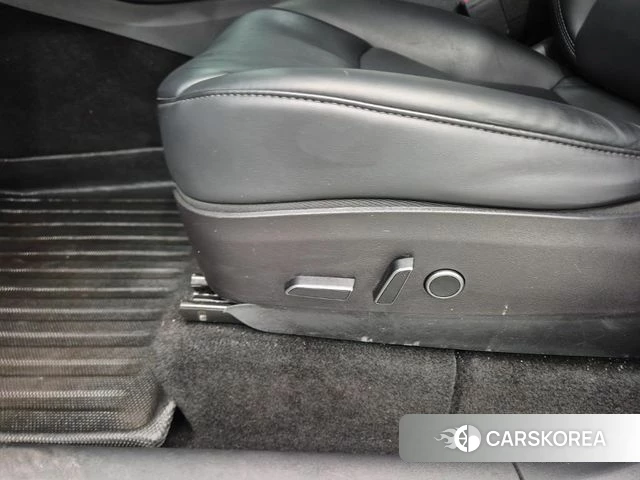 Tesla Model Y id 4721423 из Кореи 10