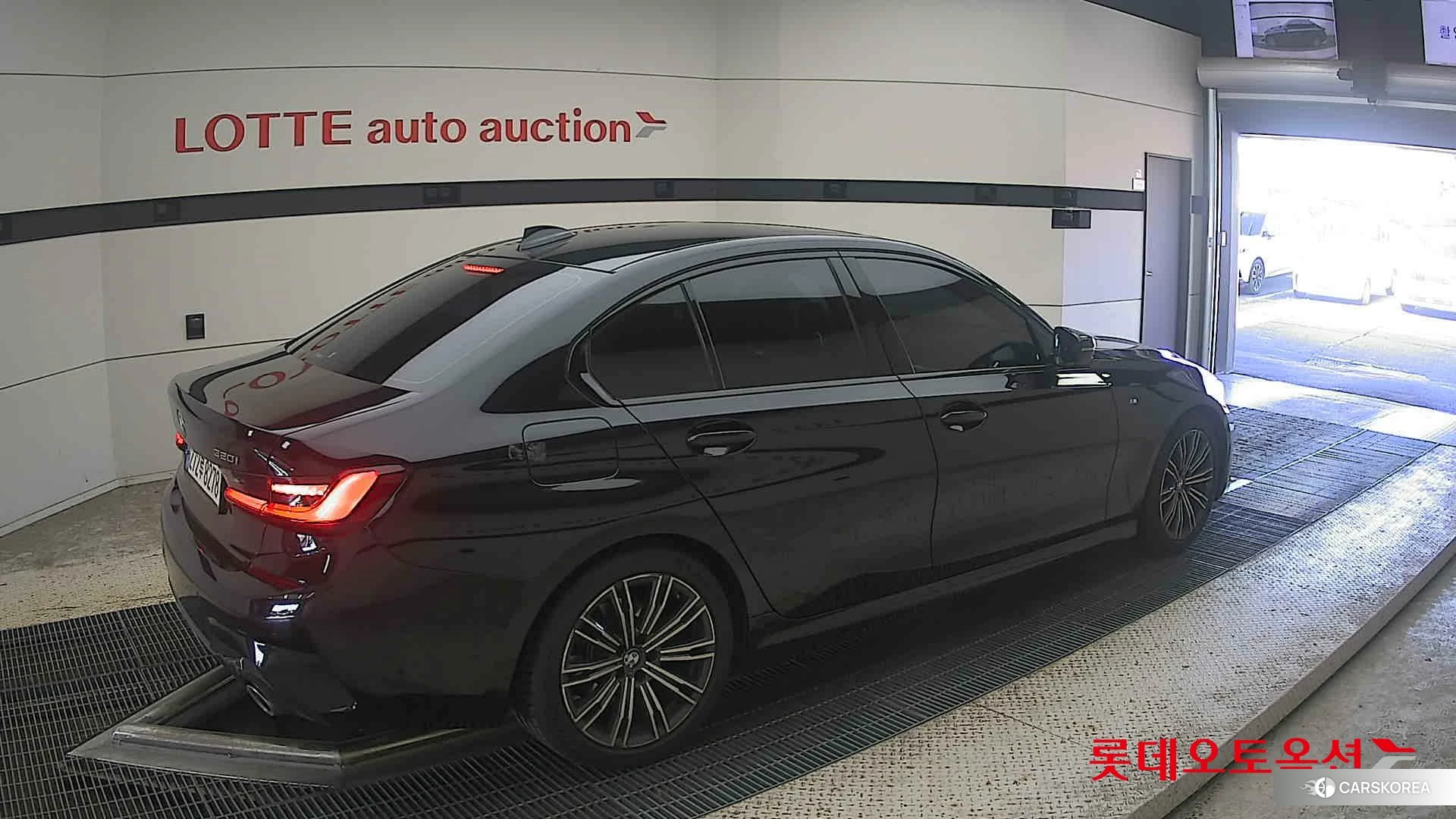 BMW  320i id 4989971 из Кореи 10