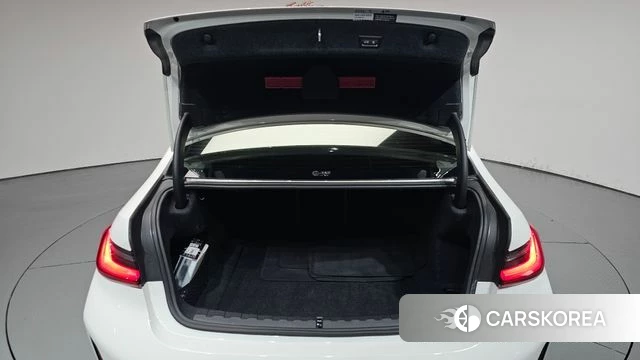 BMW 3 Series (G20) id 4950718 из Кореи 10