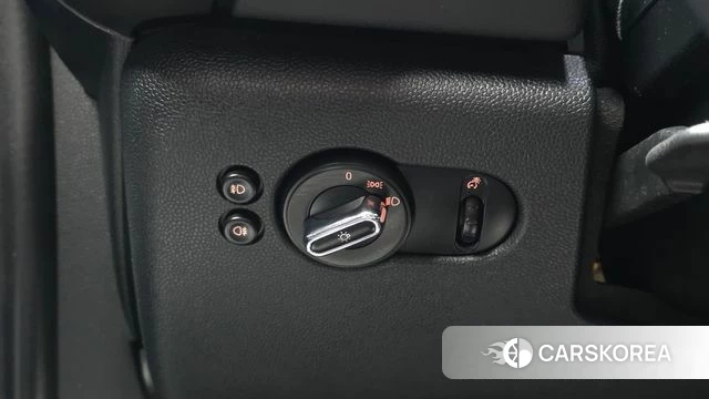 Mini Cooper D id 4923752 из Кореи 10