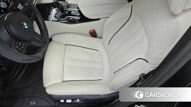 BMW 5 Series (G30) id 4987343 из Кореи 10
