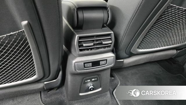 Audi Q4 e-Tron (F4) id 5046801 из Кореи 10